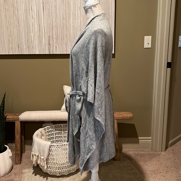 Anthropologie Lucia Tied Kimono - Picture 6 of 9